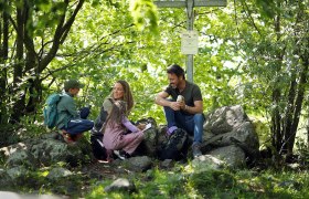 Wanderrast am Dunkelstein, © ARGE Dunkelsteinerwald/weinfranz Wanderrast am Dunkelstein, © ARGE Dunkelsteinerwald/weinfranz