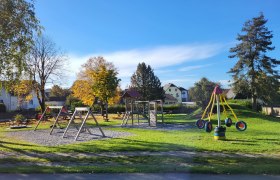 Spielplatz Gansbach, © ARGE Dunkelsteinerwald Spielplatz Gansbach, © ARGE Dunkelsteinerwald